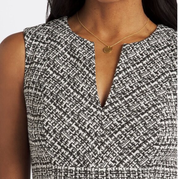 Elegant Black and White Tweed Dress - Picture 3 of 10